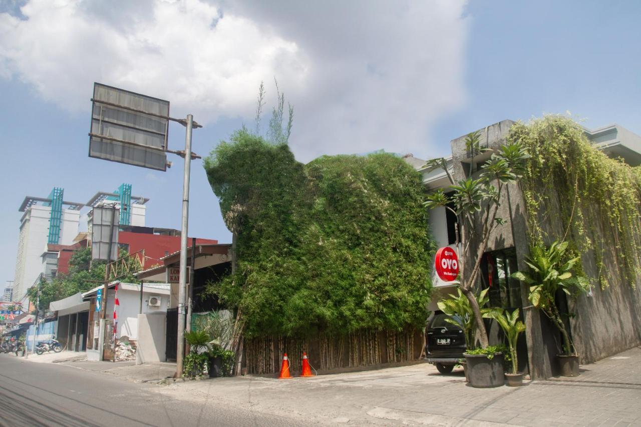 Oyo 3931 Wtc Kuningan 2*