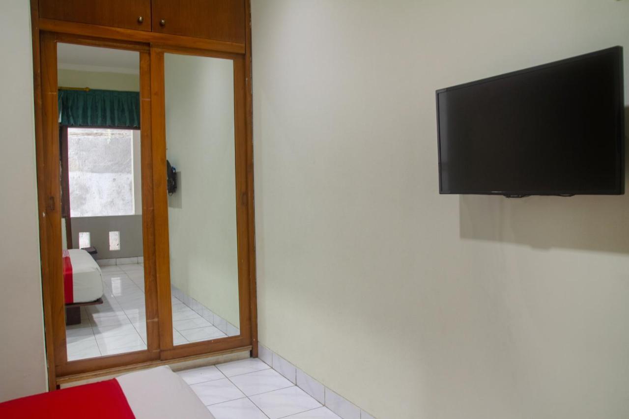 Oyo 3931 Wtc Kuningan Hotel 2*